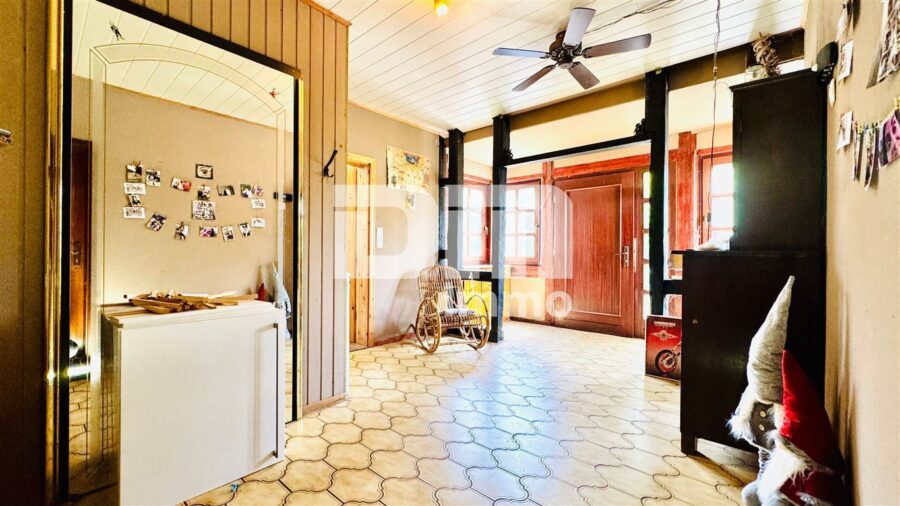 Charmantes Einfamilienhaus/Resthof mit viel Platz, modernisierter Technik und idyllischem Garten - Wohnhaus EG Flur / Diele / Windfang